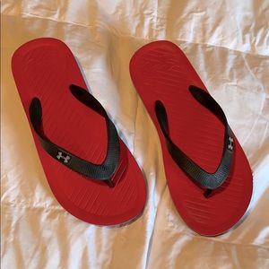 Under Armour flip flops NWOT